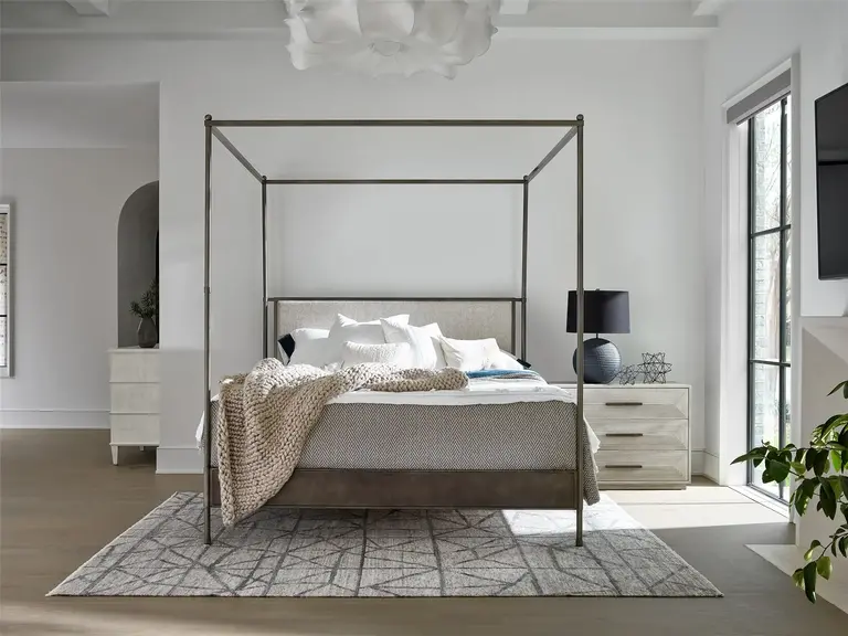 Kent Poste Bed