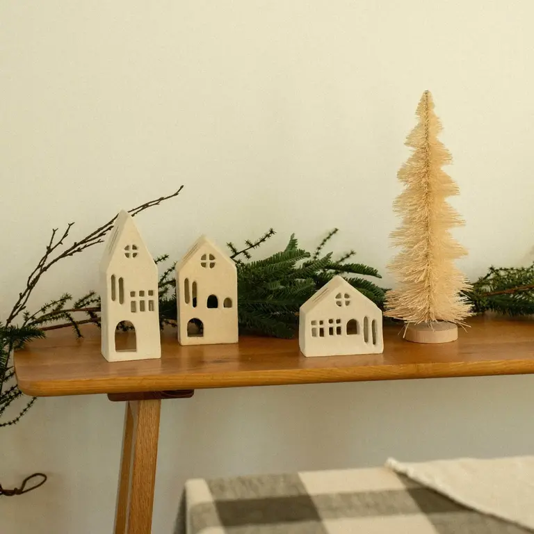 Cream Cottage - Candle Holder - Medium