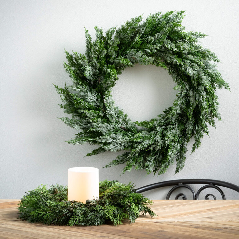 Frosted Cedar Wreath - 28" dia.