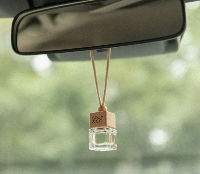 SOJA&CO Car Diffuser - Pine Bark + Cedar