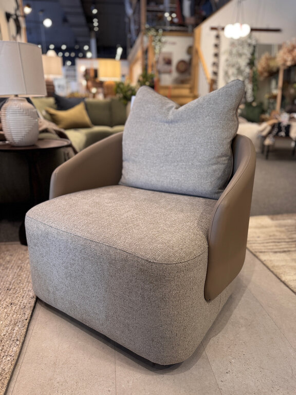 Romano Sofa Calypso Swivel Chair