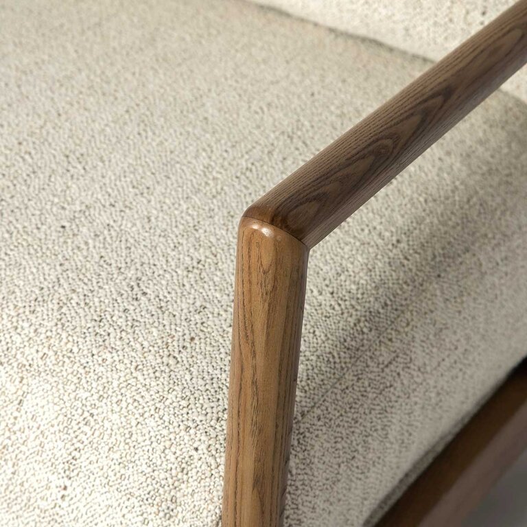 Style in Form Brit armchair