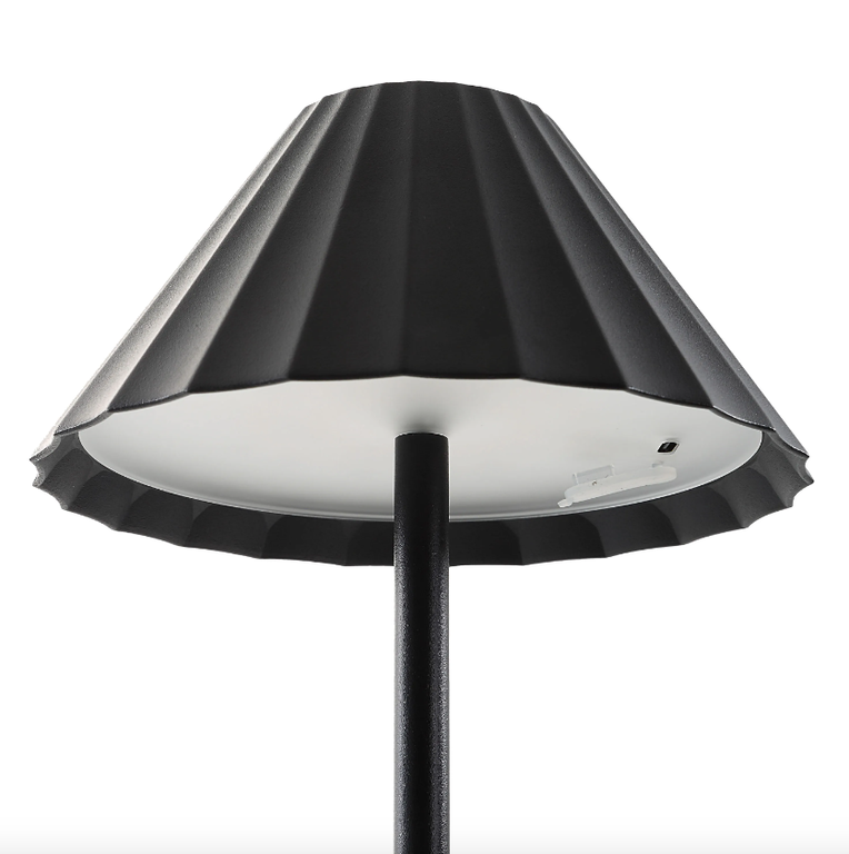 Renwil Giado table lamp