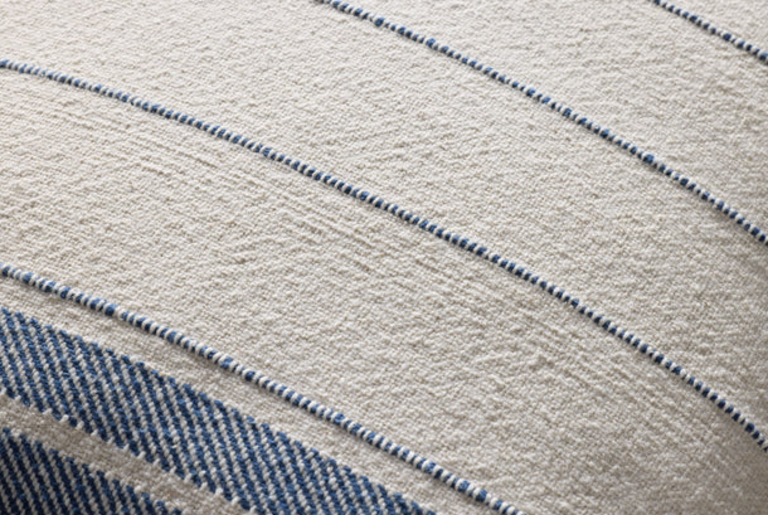 Magnolia Home by Joanna Gaines X Loloi Coussin Magnolia Home - Naturel/Bleu