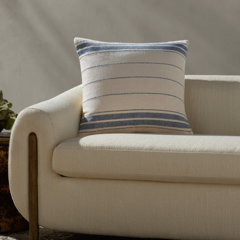 Magnolia Home by Joanna Gaines X Loloi Coussin Magnolia Home - Naturel/Bleu