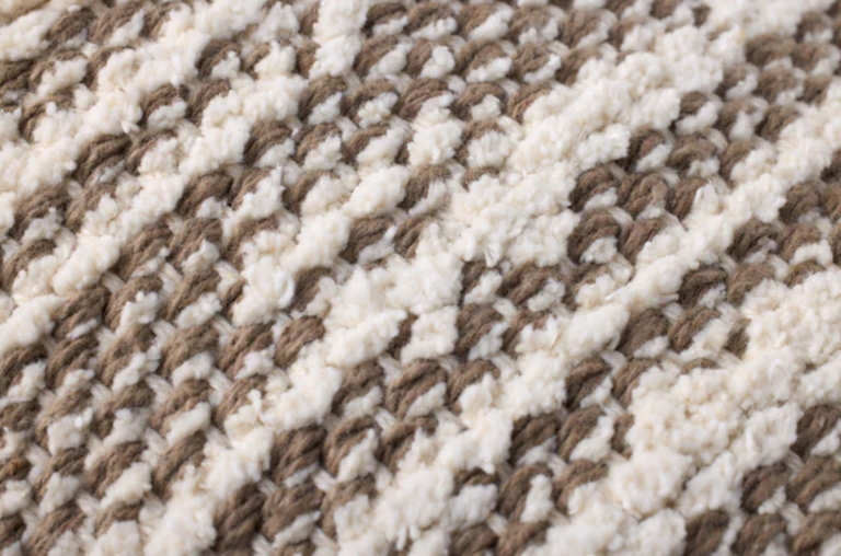 Loloi Rugs Coussin Taupe foncé / Ivoire