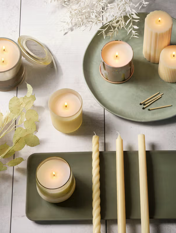 Isla Lily Tin Candle