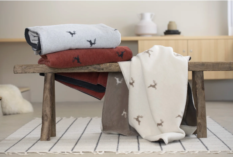 Savona "Deer" Throw