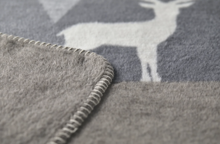 Savona Throw "Modern Mountains"