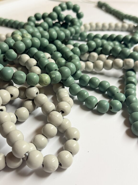 ADV/Pine Center Wood beads garland - Grey