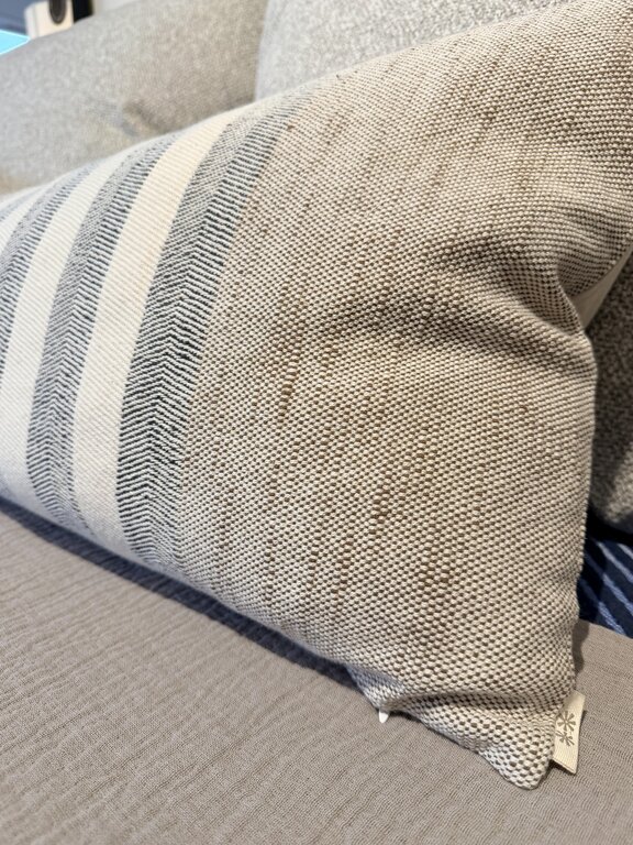 Indaba Trading Coussin Henri tissé à la main