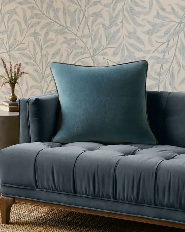 Chris loves Julia X Loloi rugs Liza Pillow - Blue