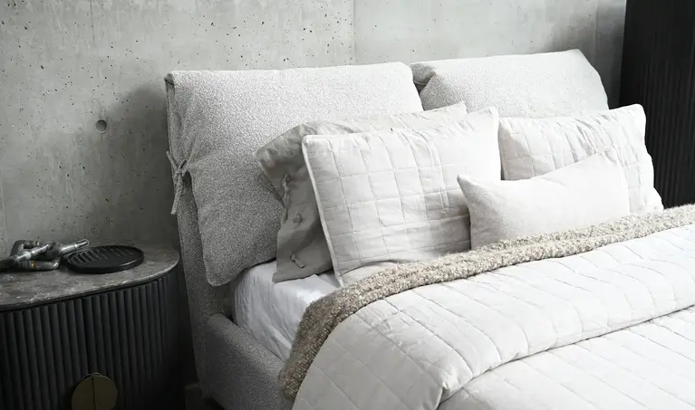 Plume Bed