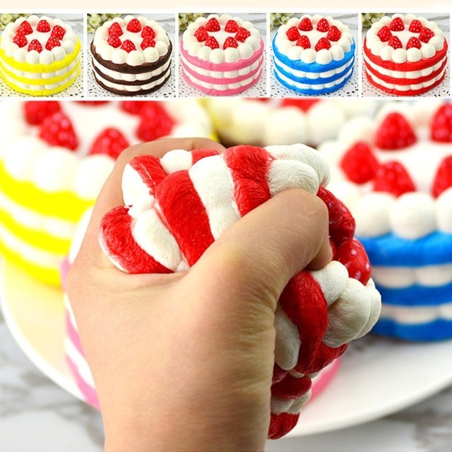 Strawberry birthday cake 2 : r/cakedecorating