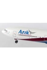 Hogan Arik Air A340-500 1/200 W/Gear