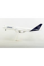 Herpa Lufthansa 747-8 1/200 New Livery