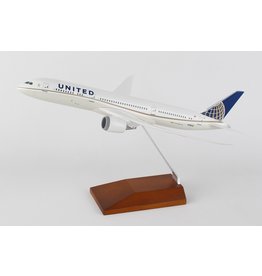 Skymarks United 787-9 1/200 W/Wood Stand