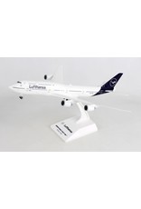 Skymarks Lufthansa 747-8I 1/200 W/Gear New Livery