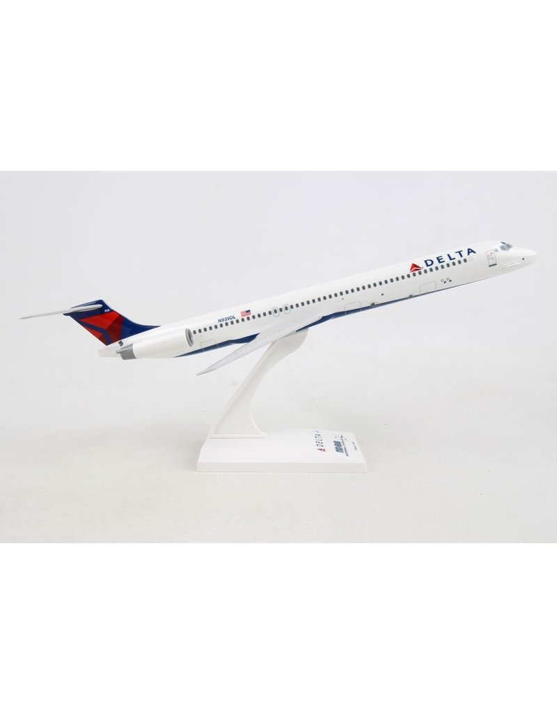 Skymarks Delta MD-80 1/150