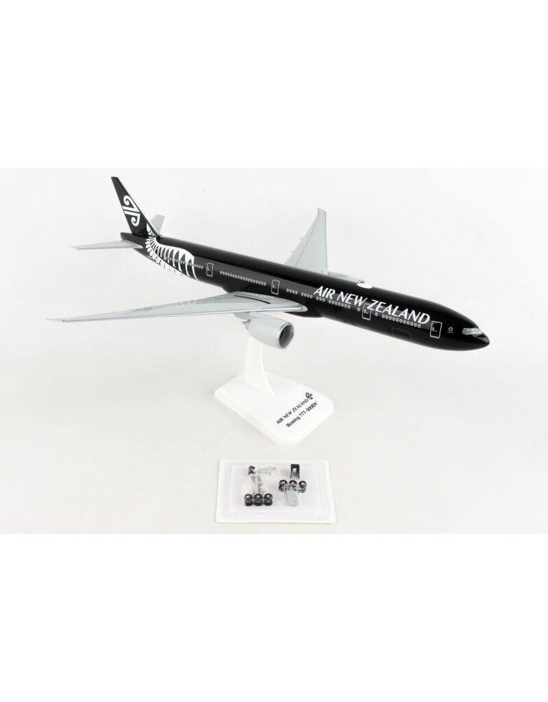 HOGAN AIR NEW ZEALAND 777-300ER 1/200 W/GEAR