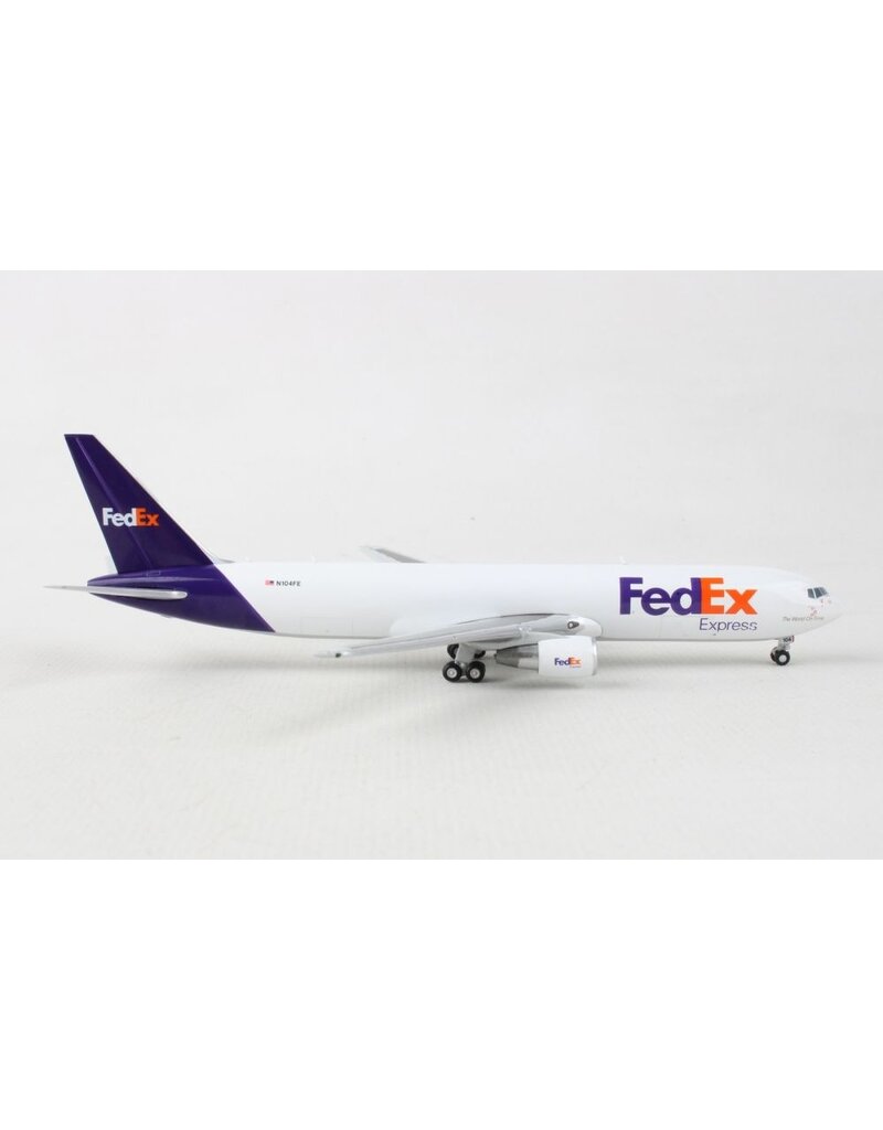 Gemini Jets 1/400 GEMINI FEDEX 767-300ERFW 1/400 REG#N104FE