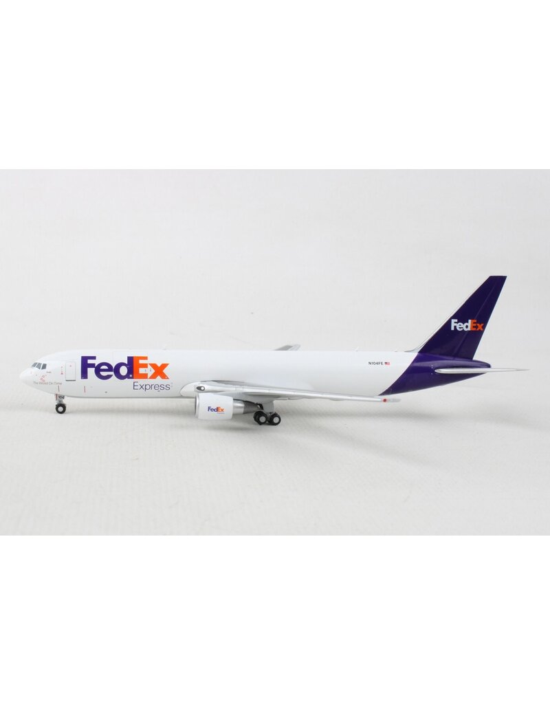 Gemini Jets 1/400 GEMINI FEDEX 767-300ERFW 1/400 REG#N104FE