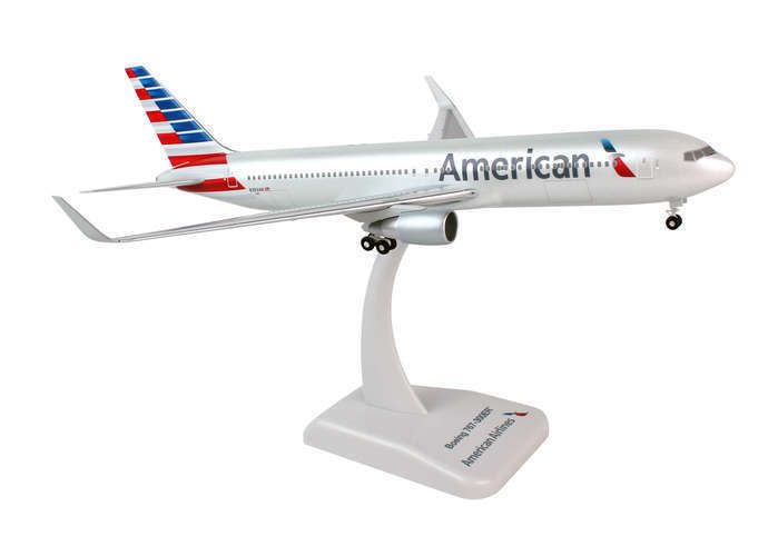 HOGAN AMERICAN 767 -300ER 1/200 | Model Planes - Who's Who