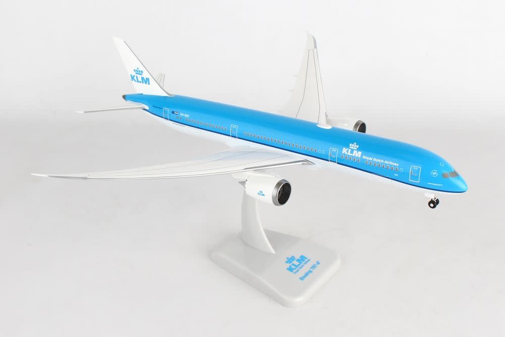 HOGAN KLM 787-9 1/200 W/GEAR INFLIGHT WINGS - Who's Who in the Zoo
