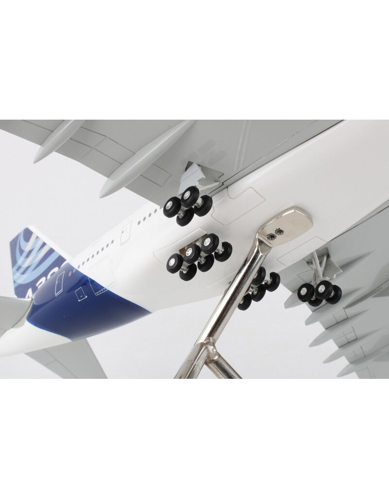 HOGAN AIRBUS HOUSE A380 1/200 W/GEAR & TRIPOD STAND