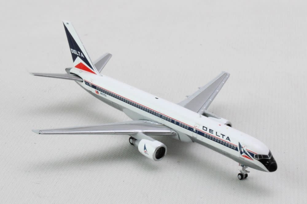 Gemini 1/400 B757-200 ATA航空 Gemini 1/400 B757-200 ATA航空 - メルカリ