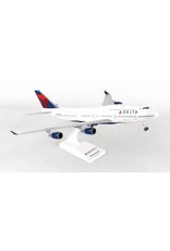 Skymarks Delta 747-400  1/200