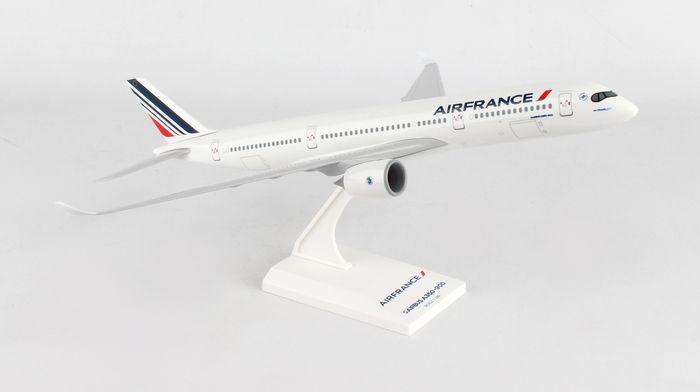 Skymarks 1:200 Diecast Model Airliners ezToys - Diecast