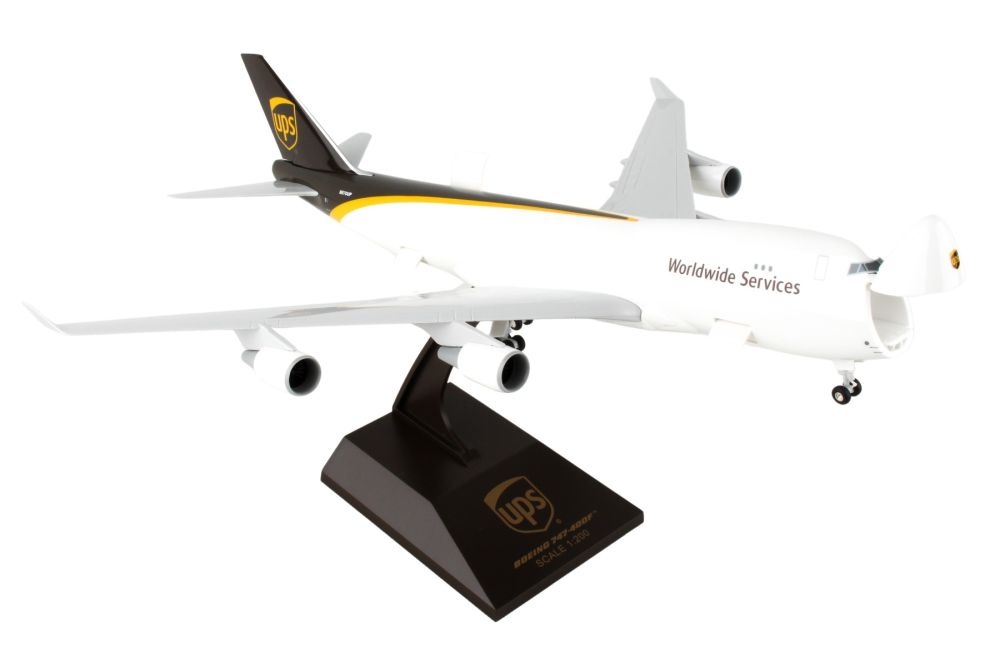 ボーイング　BOEING 747-200SF UPS 1/200スケール SKYMARKS UPS 747-400F 1/200 W/GEAR & OPENING DOORS - Who's