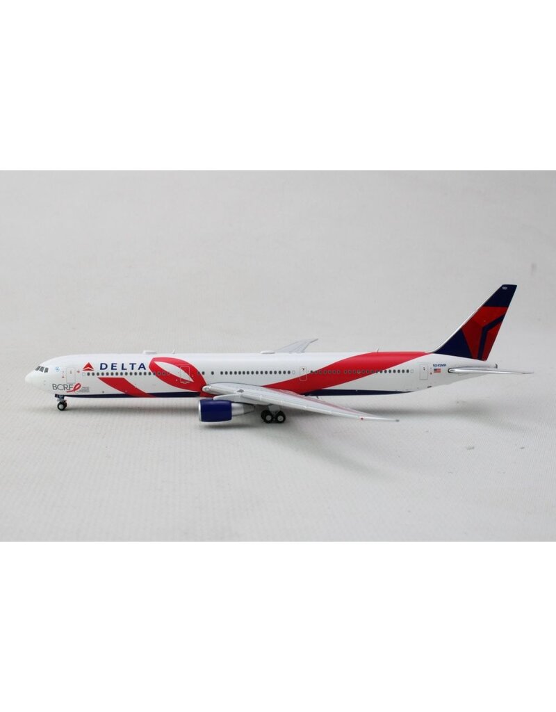 Gemini Jets 1/400 GEMINI DELTA 767-400ER 1/400 REG#M845MH BREAST CANCER RES
