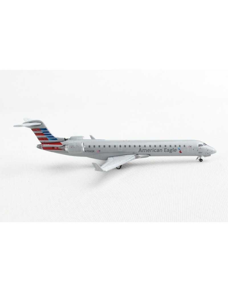 Gemini Jets 1/400 GEMINI AMERICAN EAGLE CRJ700 1/400 REG#N706SK