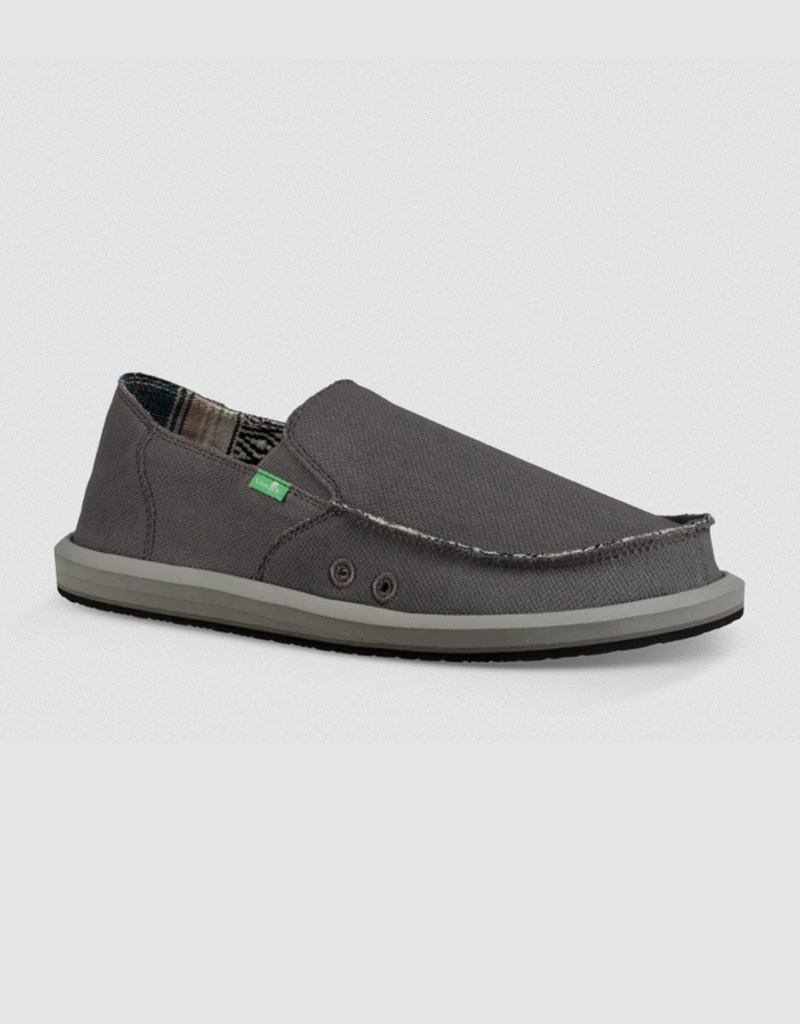 mens sanuks canada