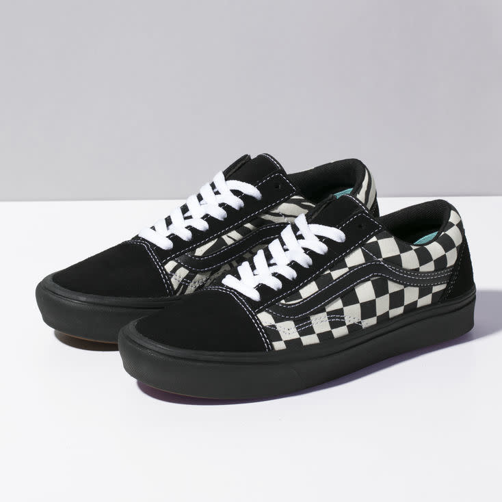 Vans COMFYCUSH OLD SKOOL Black / White - Fast delivery