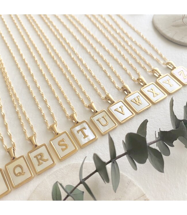 Pika & Bear Carrie Initial Charm Necklace