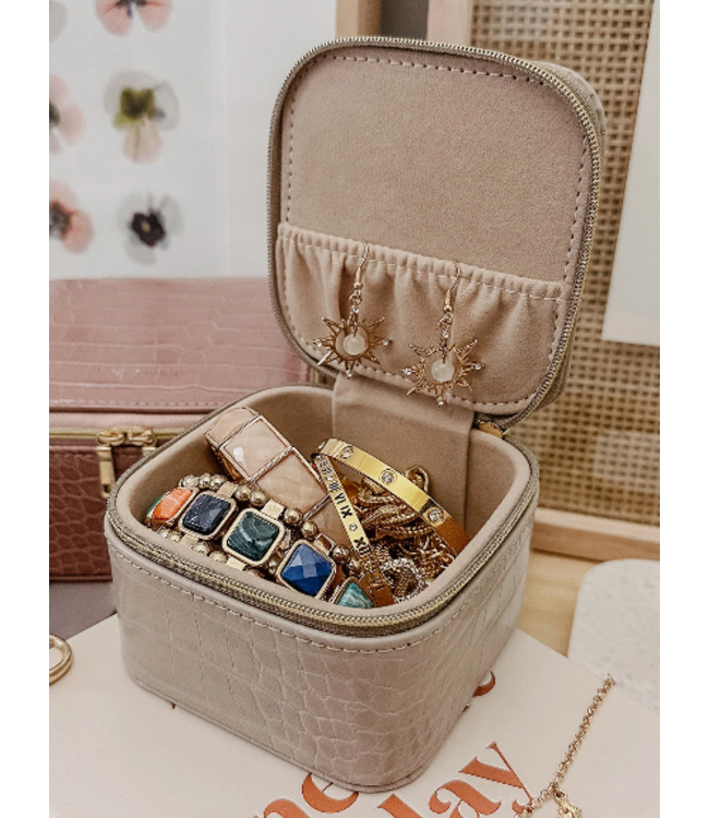 Louenhide Beau Jewelry Case - Croc Putty