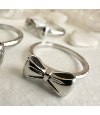 Pika & Bear Pika & Bear "Fontange" Bow Ring - Silver Size 6