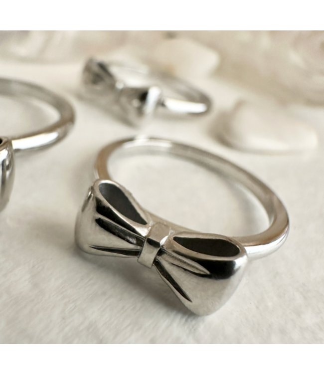 Pika & Bear "Fontange" Bow Ring - Silver Size 6