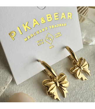 Pika & Bear Pika & Bear "Luca" Bow Charm Hugger Hoop - Gold