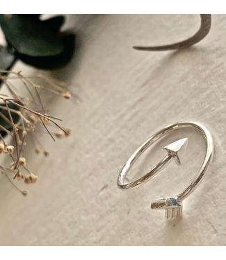 Pika & Bear Pika & Bear "Misguided" Arrow Ring