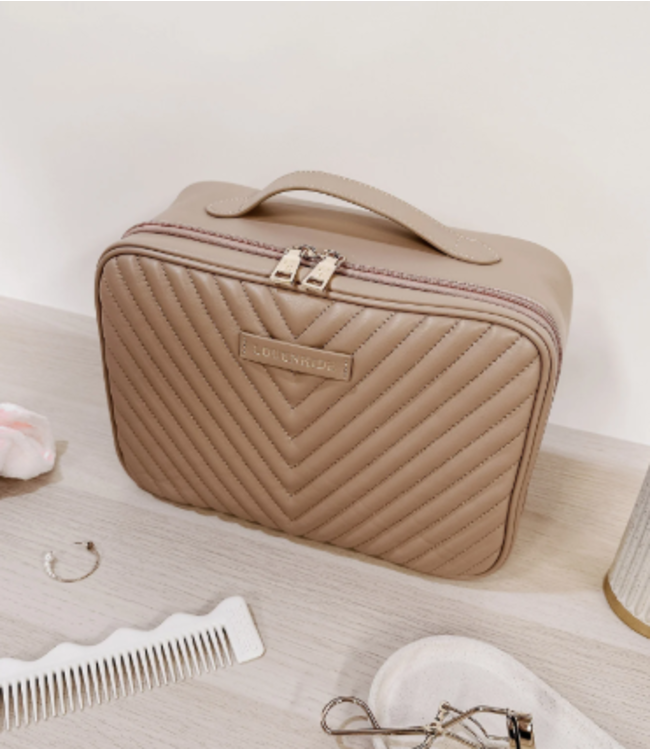 Louenhide Maggie Hanging Toiletry Case