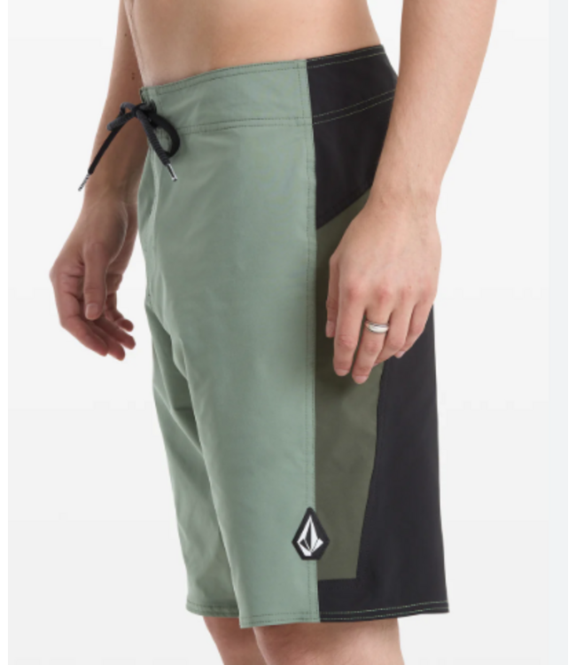Volcom Men's React Mod 20 Short