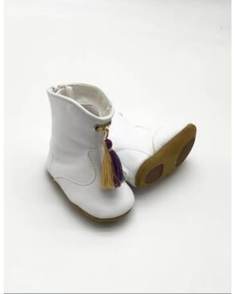 Blended Spirits Crib Marching Boots {White w/ Tassel}
