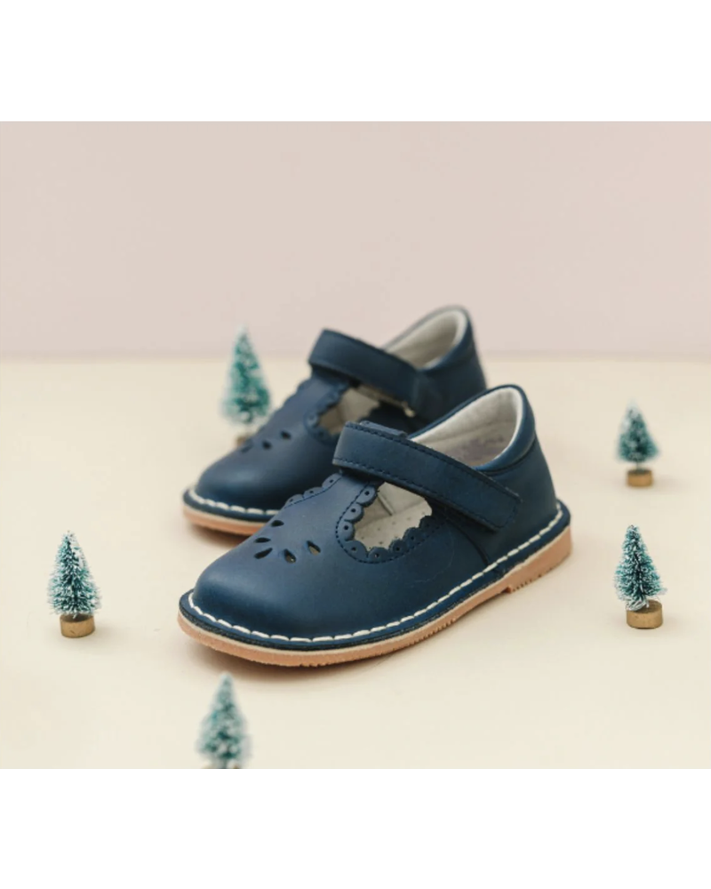 Angie Scalloped T-Strap MJ {Navy}