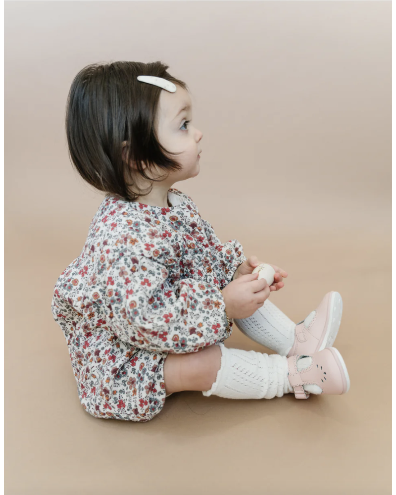 Dottie Scalloped Perforated MJ {Pink}