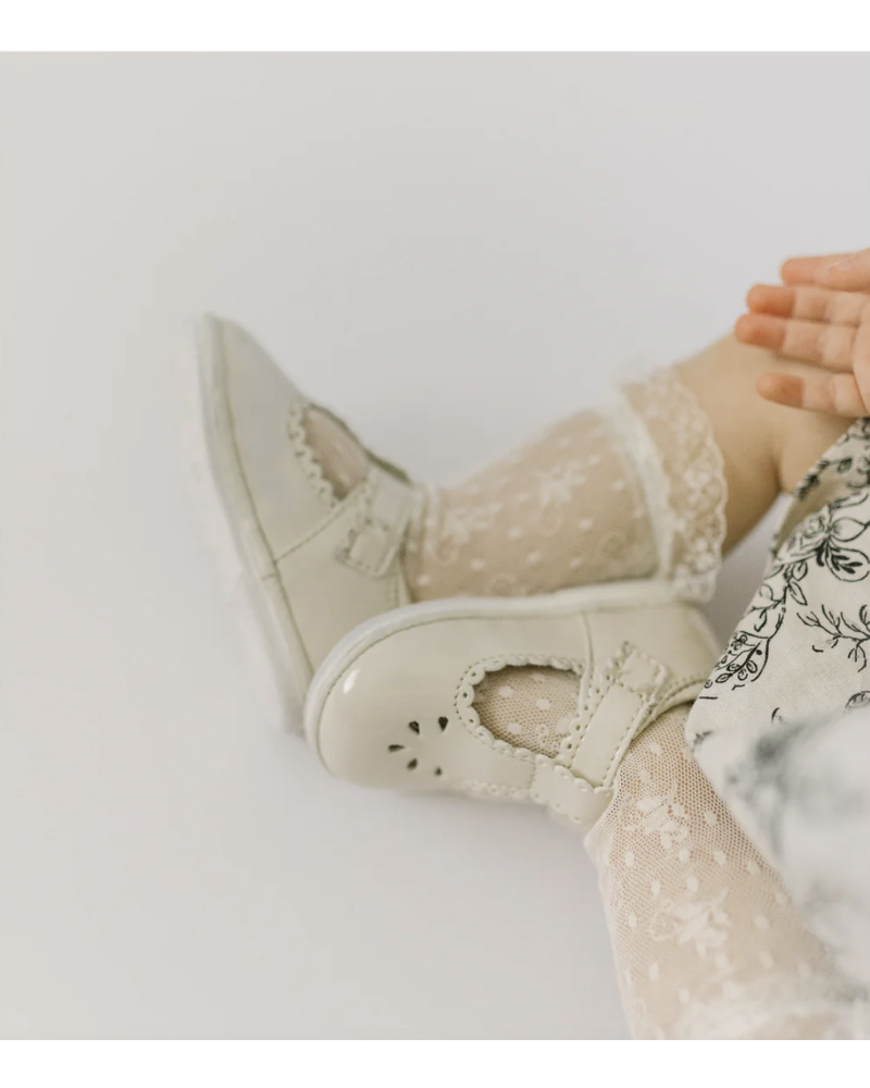 Dottie Scalloped Perforated MJ {Cream}