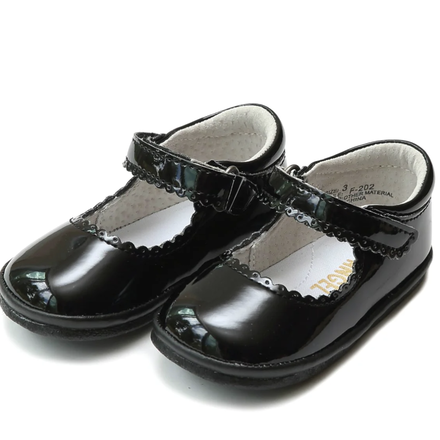 Cara Scalloped MJ {Patent Black}